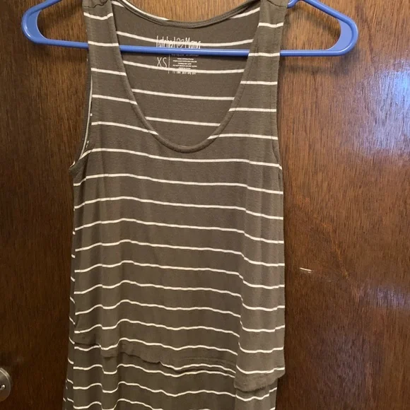 Latched Mama set of 5 Nursing Tanks - Picture 2 of 5